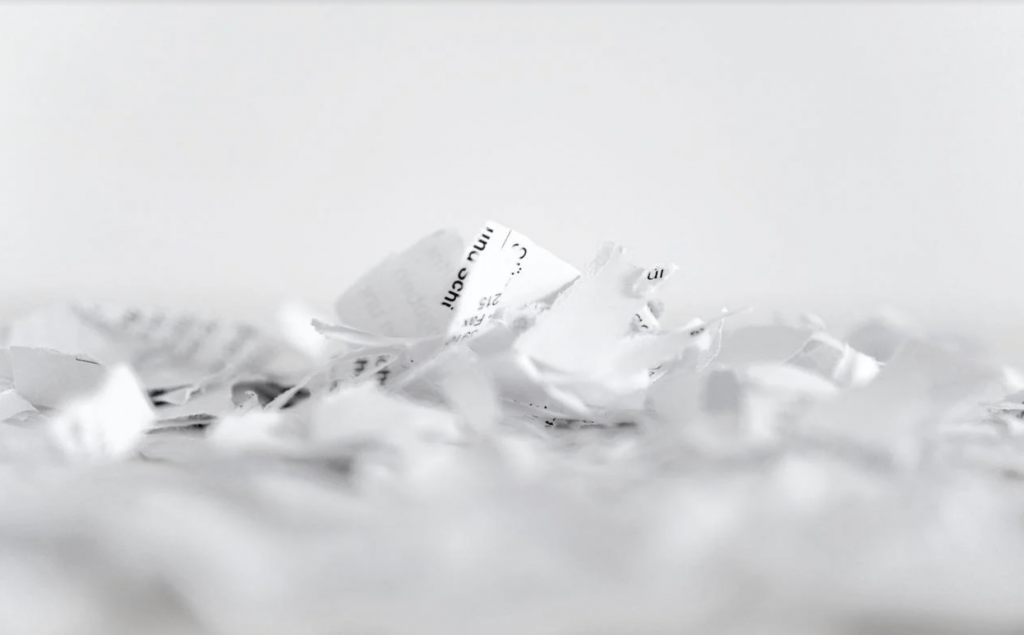 Банк может затребовать, чтобы вы открыли в нем счет. Узнайте об этом заранее. Получить гарантию можно за пару часов, но не дольше суток